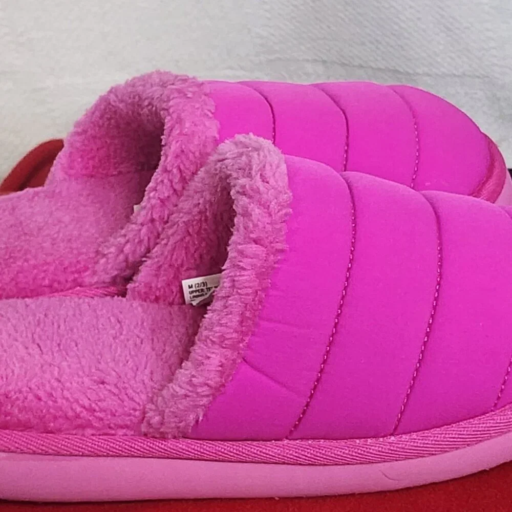 Wondershop at Target Kids Pink Faux Fur Lined Cushion Charlie Slipper Size M 2-3